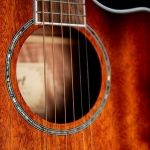 Cort akusztikus gitár elektronikával, mahagóni, natúr